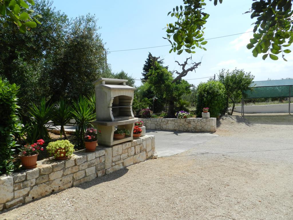 I Trulli Del Nonno Michele Guest House Alberobello Eksteriør bilde