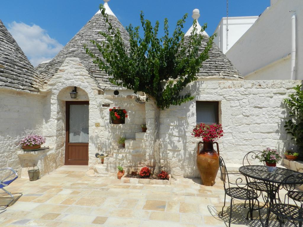 I Trulli Del Nonno Michele Guest House Alberobello Eksteriør bilde